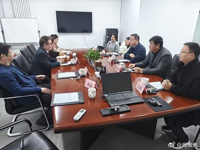 《香港文学》创刊40周年志庆举办书画展