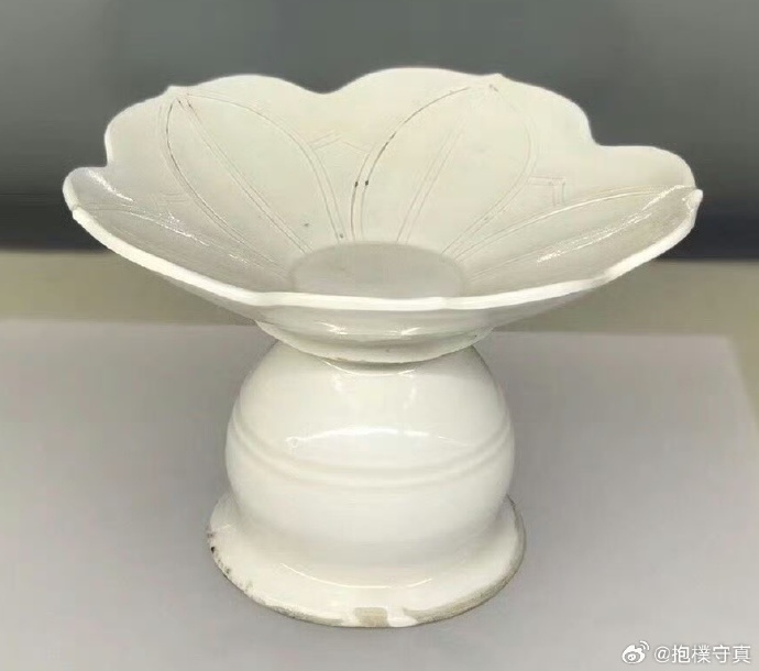 “一色万象——白瓷艺术展”亮相河北博物院