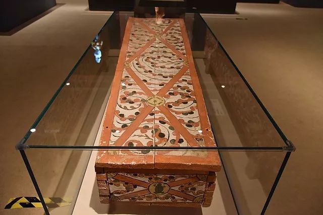 “聚宝之盆——新疆文物珍品展”在湖南博物院开展