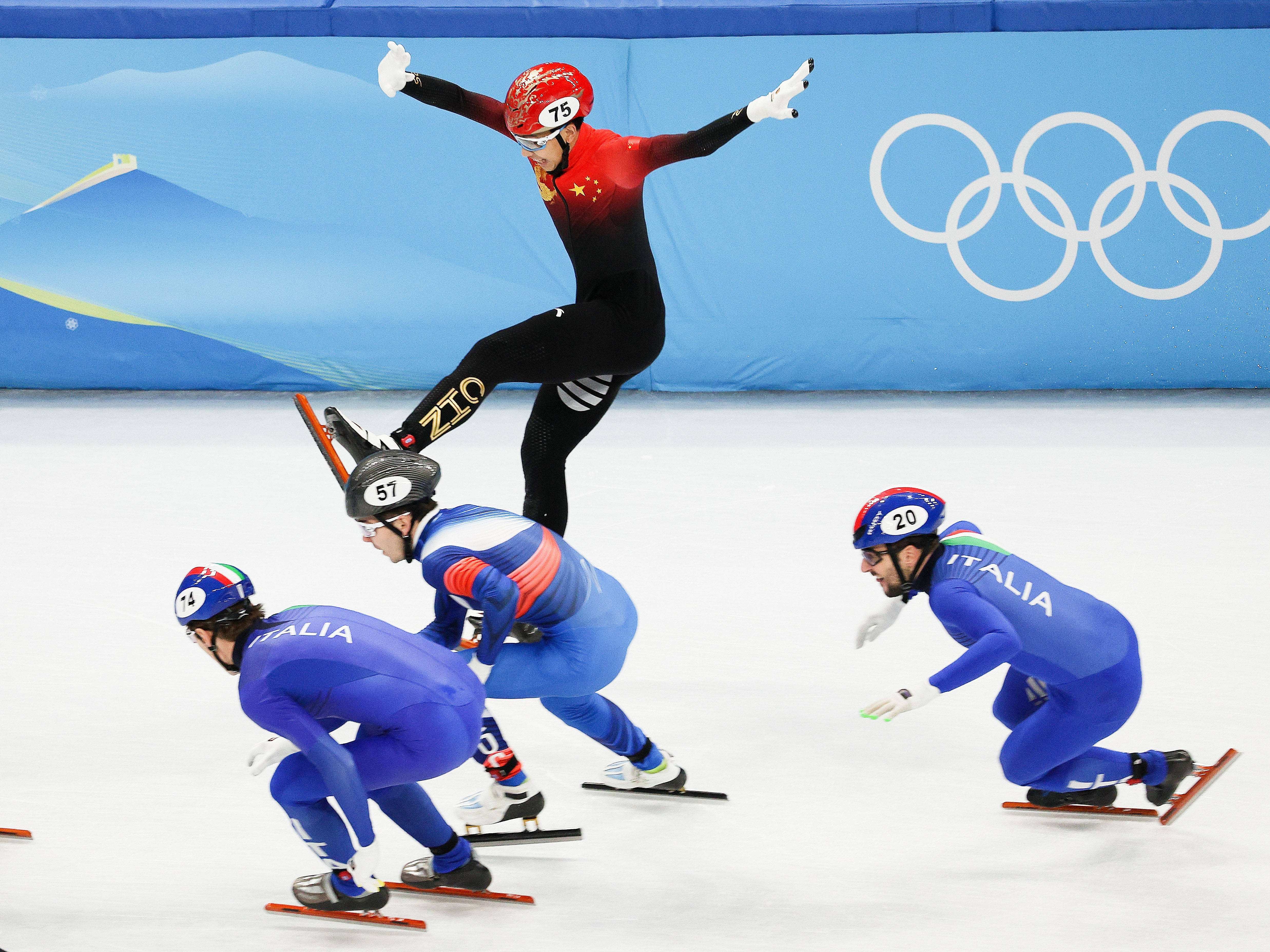 大冬会|中国队夺得短道速滑男子5000米接力冠军