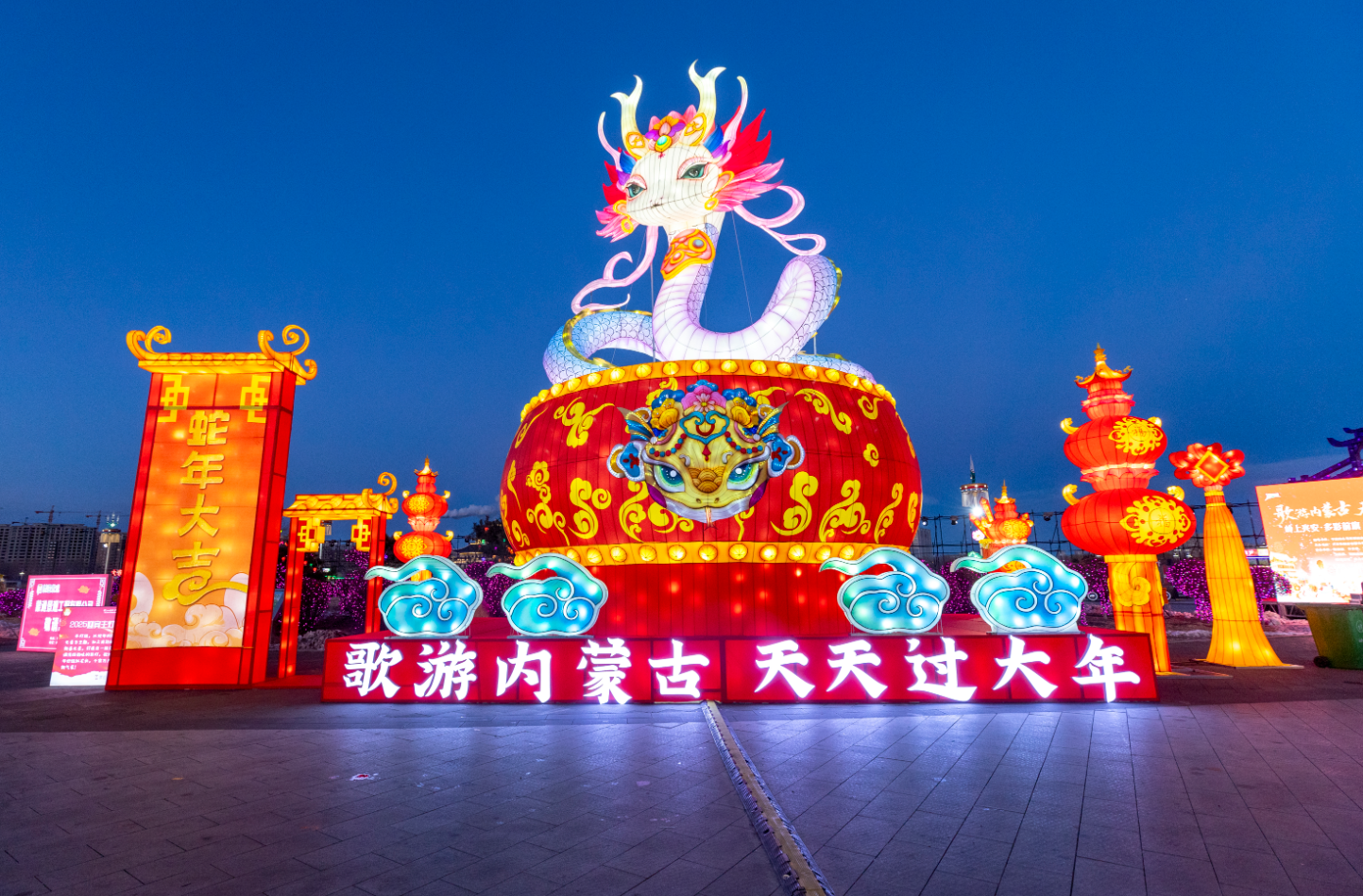 中国宋庄灯会嘉年华：光辉璀璨与传统艺术的完美融合