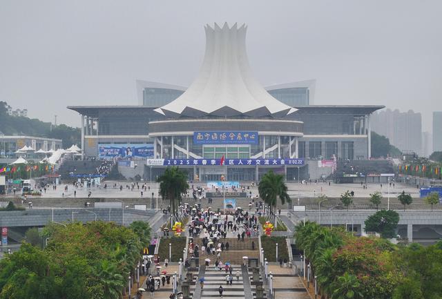 新兴产业势头强 技能岗位需求旺——广西2025年春季全区人才交流大会见闻