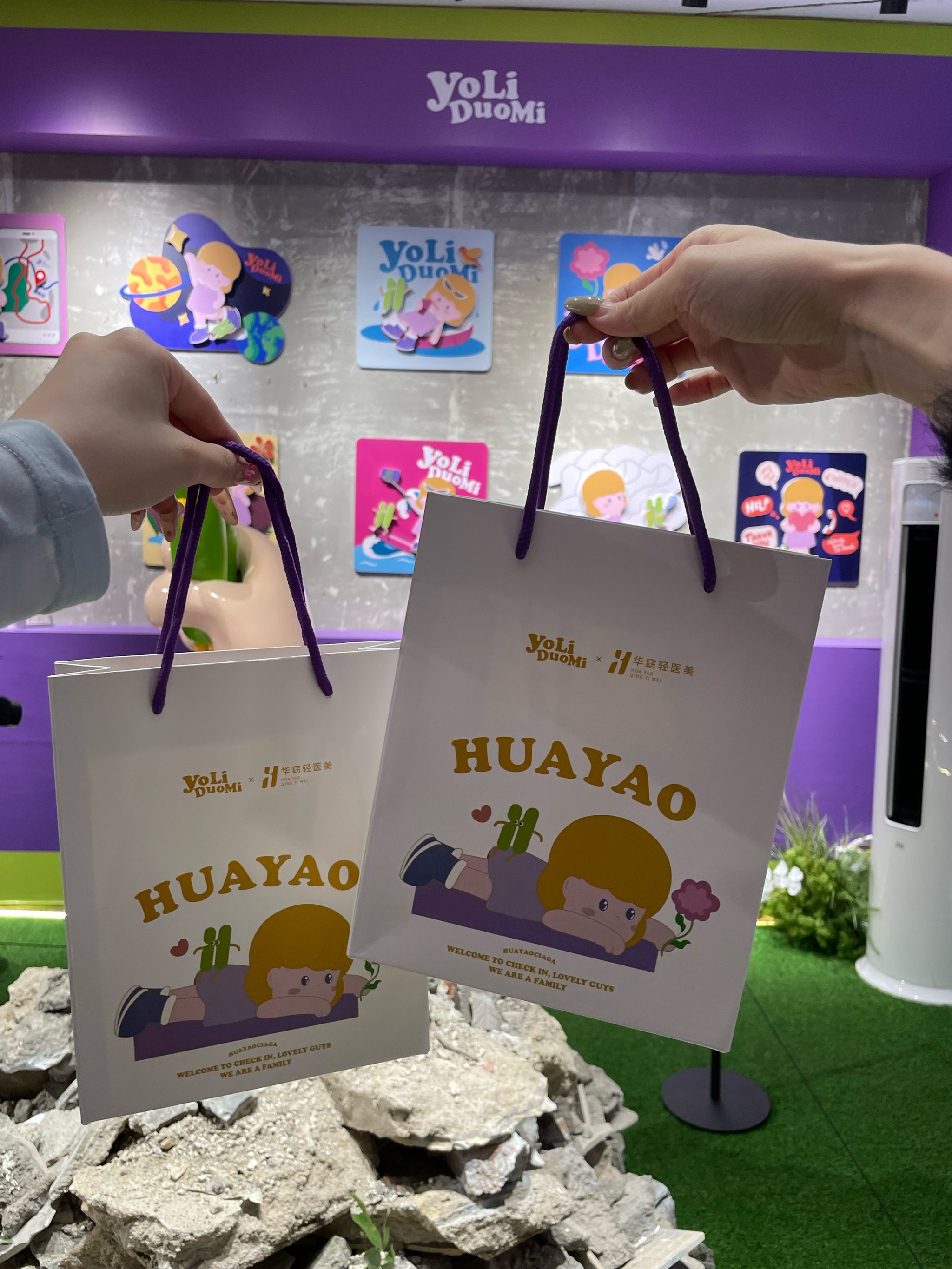 秀我中国｜你的“心上熊”回来了！福宝复展，美美亮相开吃