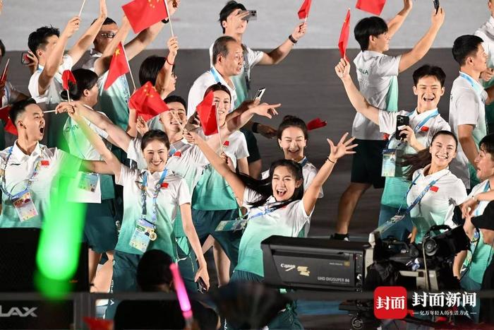 成都世运会｜聚万千 爱无限——成都2025年第12届世界运动会闭幕式侧记