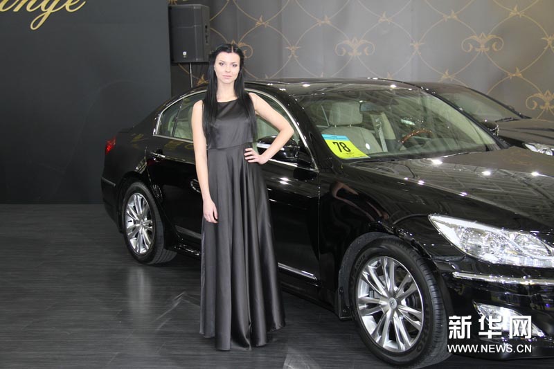 白俄罗斯复古汽车展开幕